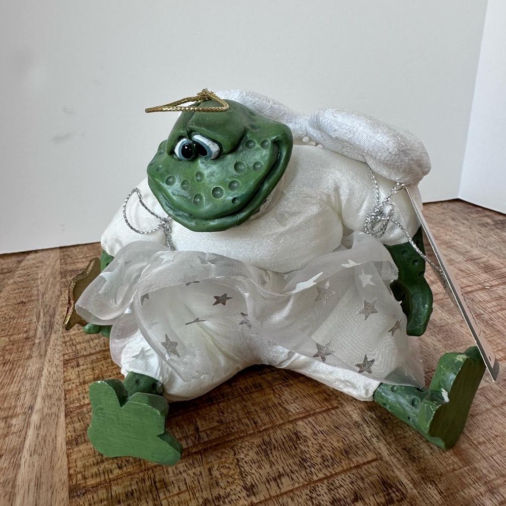 Vintage Russ The Country Folk Dreamweaver Angle Frog Toad 6” Approx W/tag